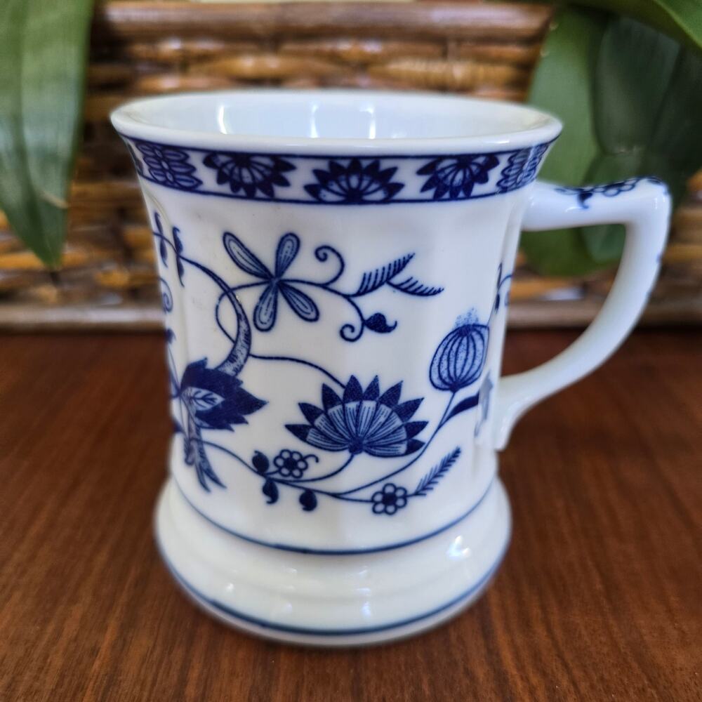 Vintage Vienna Woods Blue Onion Pattern Mustache Cup Japan Seymour Mann 1980s